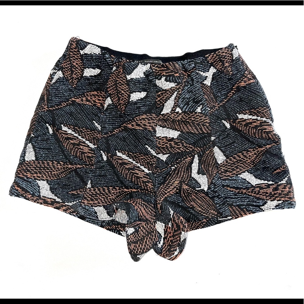 Zara Trafaluc High Waisted Geometric Patterned Embroidered Shorts